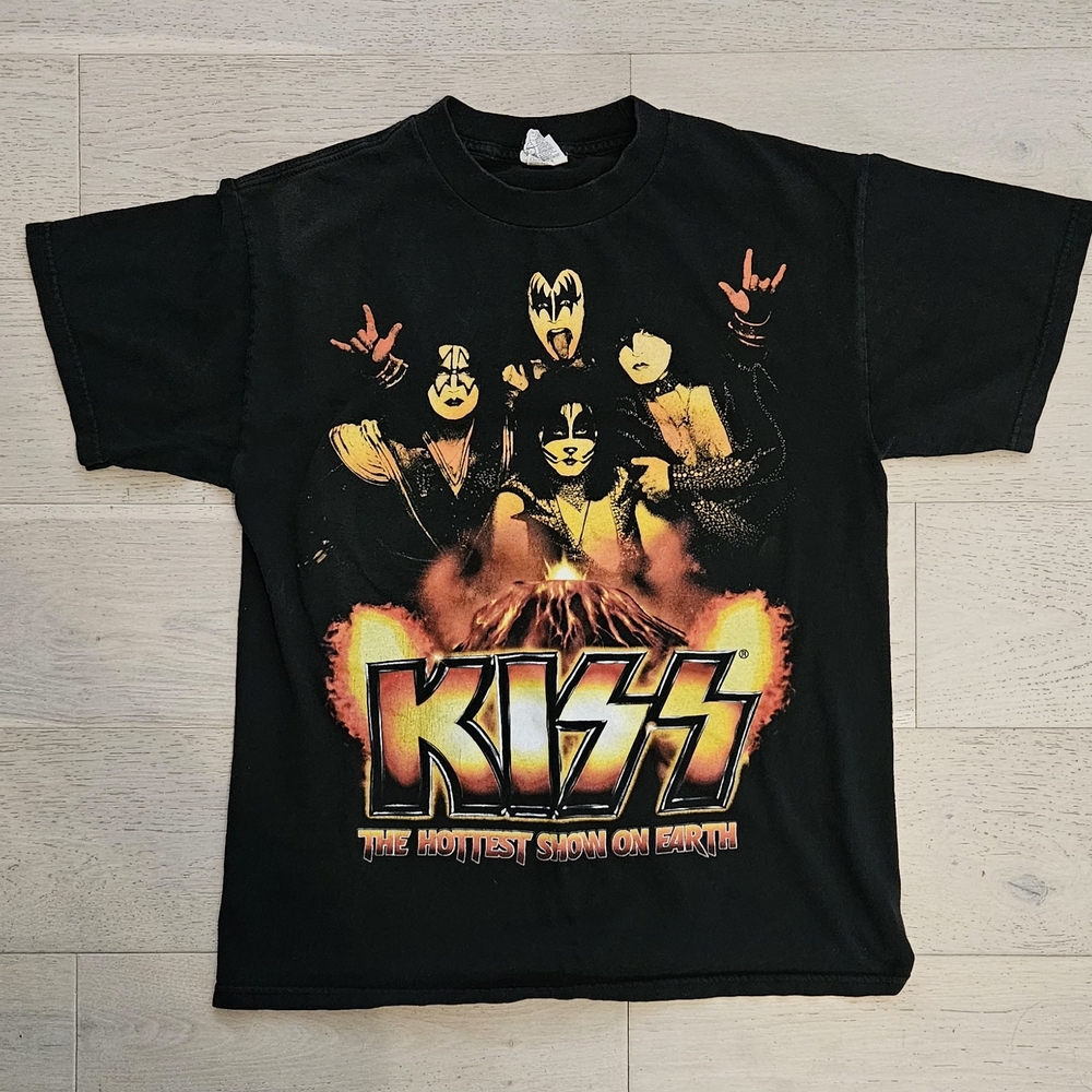 Kiss Black and Orange Short Sleeve Tees